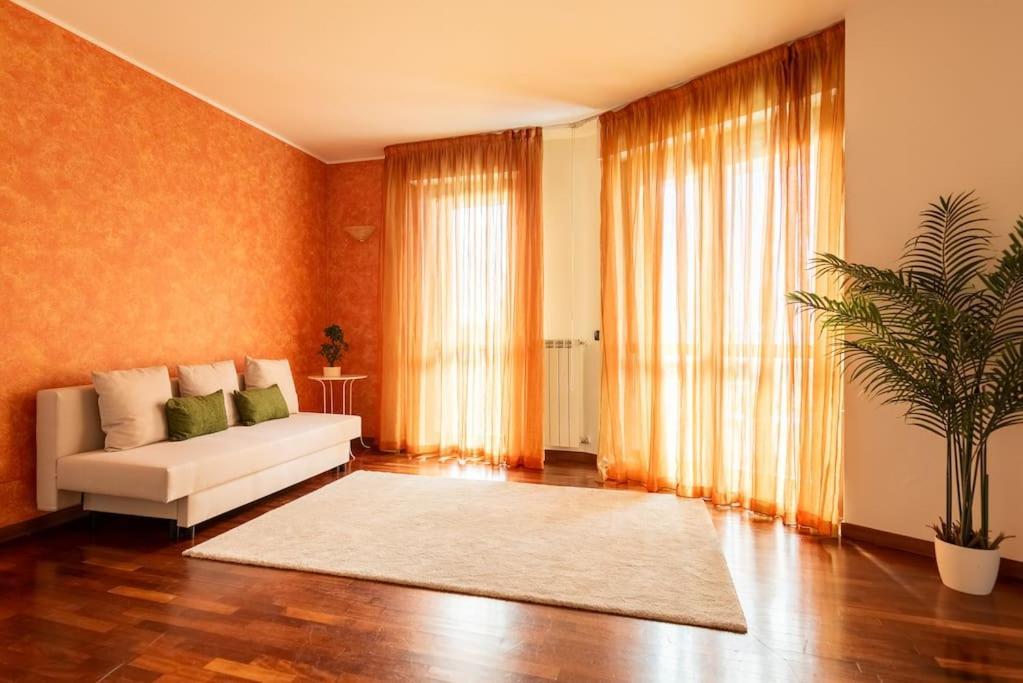 Attico Vicino Milano, Mxp, Rho Fiera Apartment Busto Arsizio Exterior photo